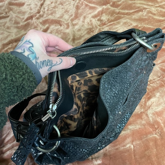 B Makowsky snakeskin print purse - Picture 5 of 8